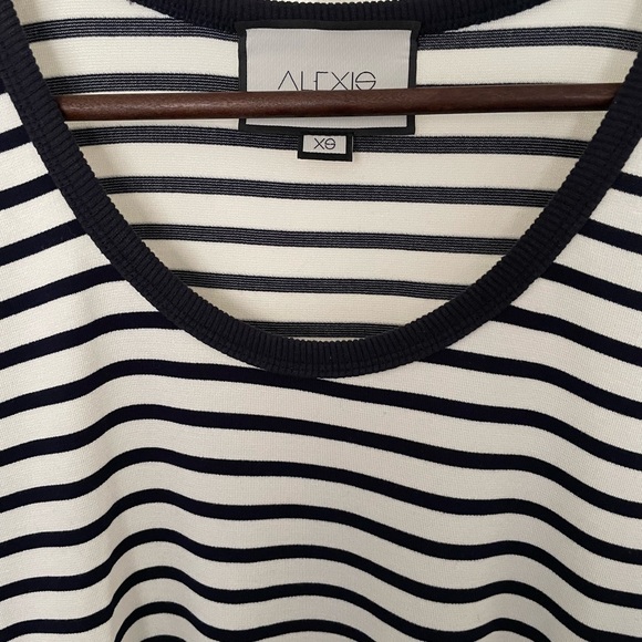 ❌SOLD❌Designer Alexis Shift Dress 🖤🤍Comfy easy to wear NWOT 💖 - Picture 9 of 15